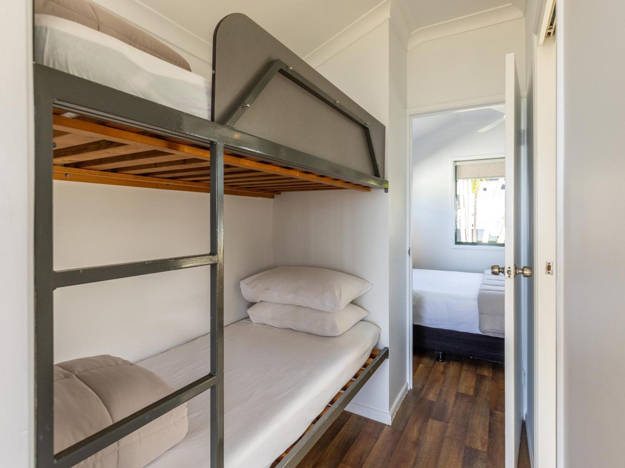 Nrma Bowen Beachfront Holiday Park Zimmer foto